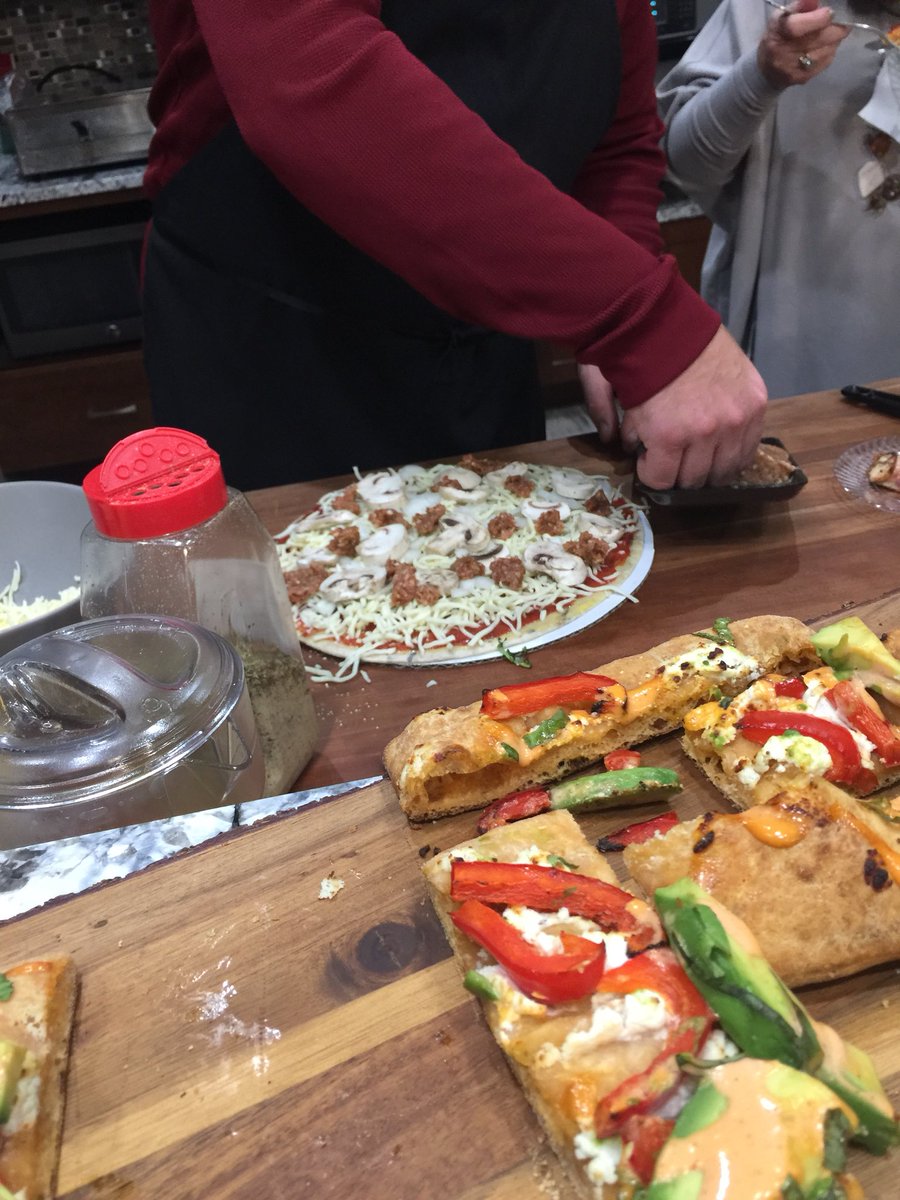 SO much pizza!! #imSOhappy #BakersQuality