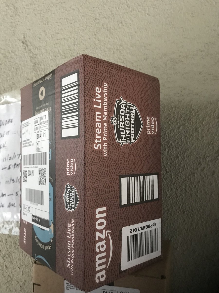 Benjamin_Miller's tweet photo. Amazon using fulfillment channels as ad space to promote #TNF on........ @amazon. ๐๐ผ๐๐ผ๐๐ผ
#cosmicdomination https://t.co/VGr6gDxfc4