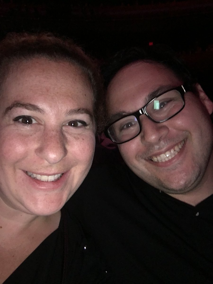 What food would you point to in order to show that gluten free is delicious? #AltonBrownLive #gfree