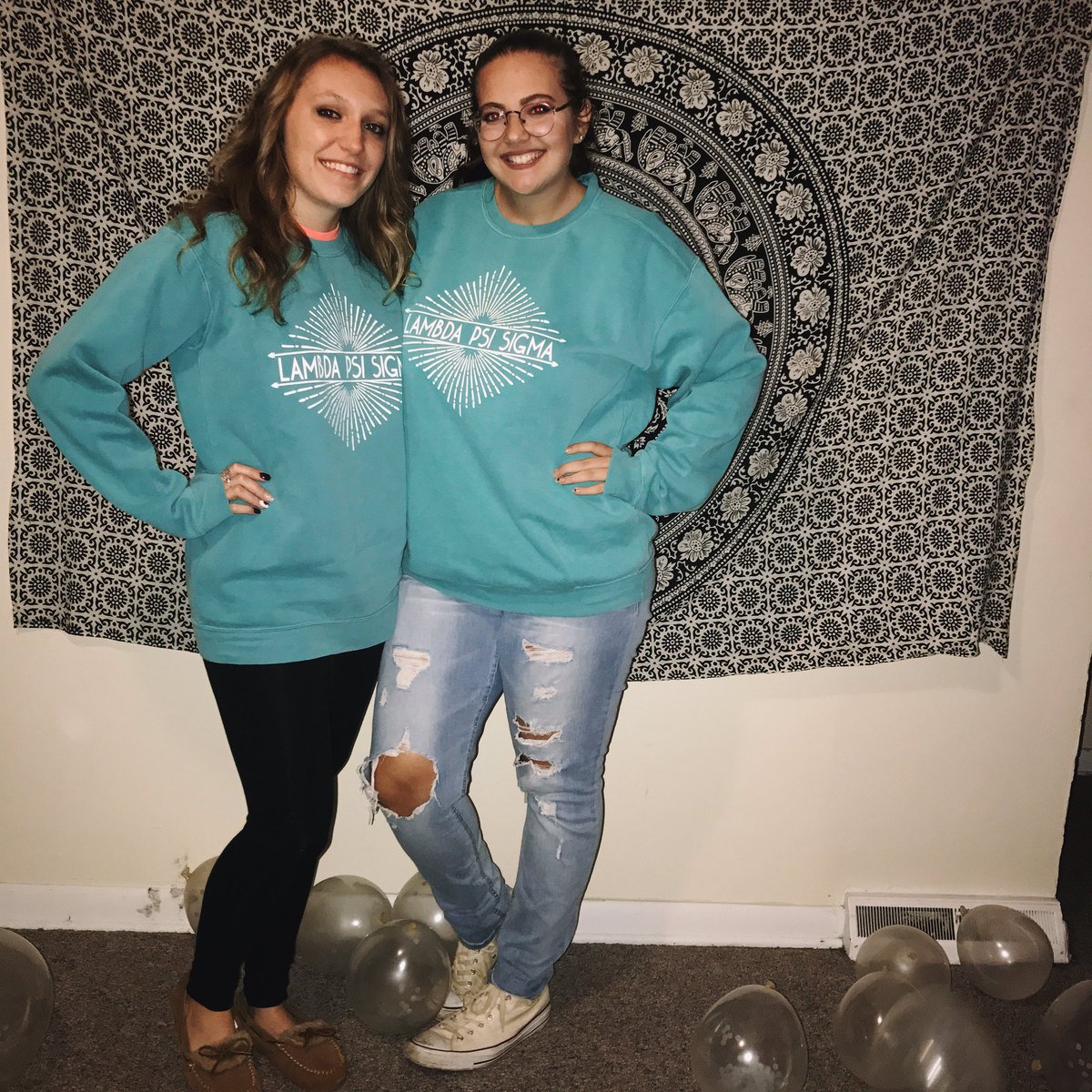 ChelseasBig3's tweet photo. Guess you know who I am now.💙 big lil fall '17 https://t.co/ABpE3rBXzG