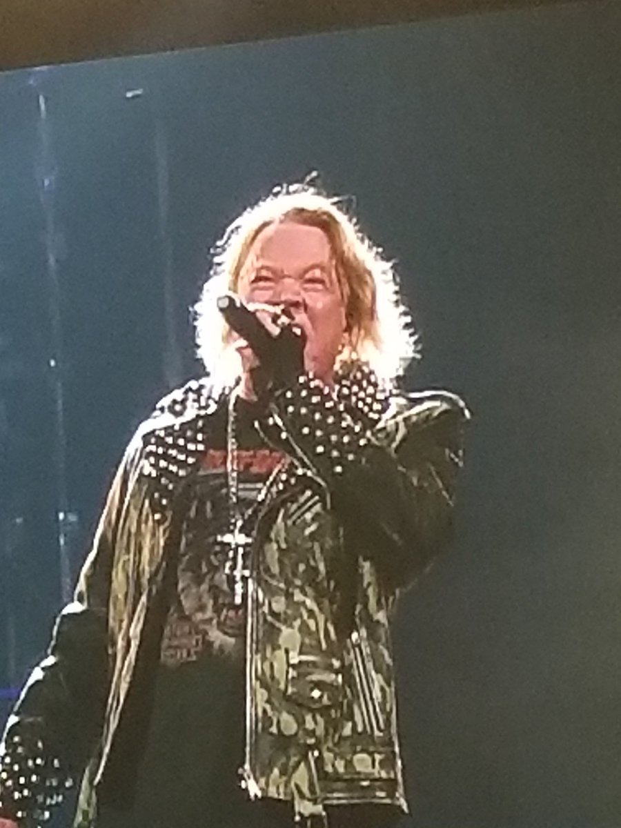 ljacks88's tweet photo. Guns n Roses https://t.co/oKVJheRxde