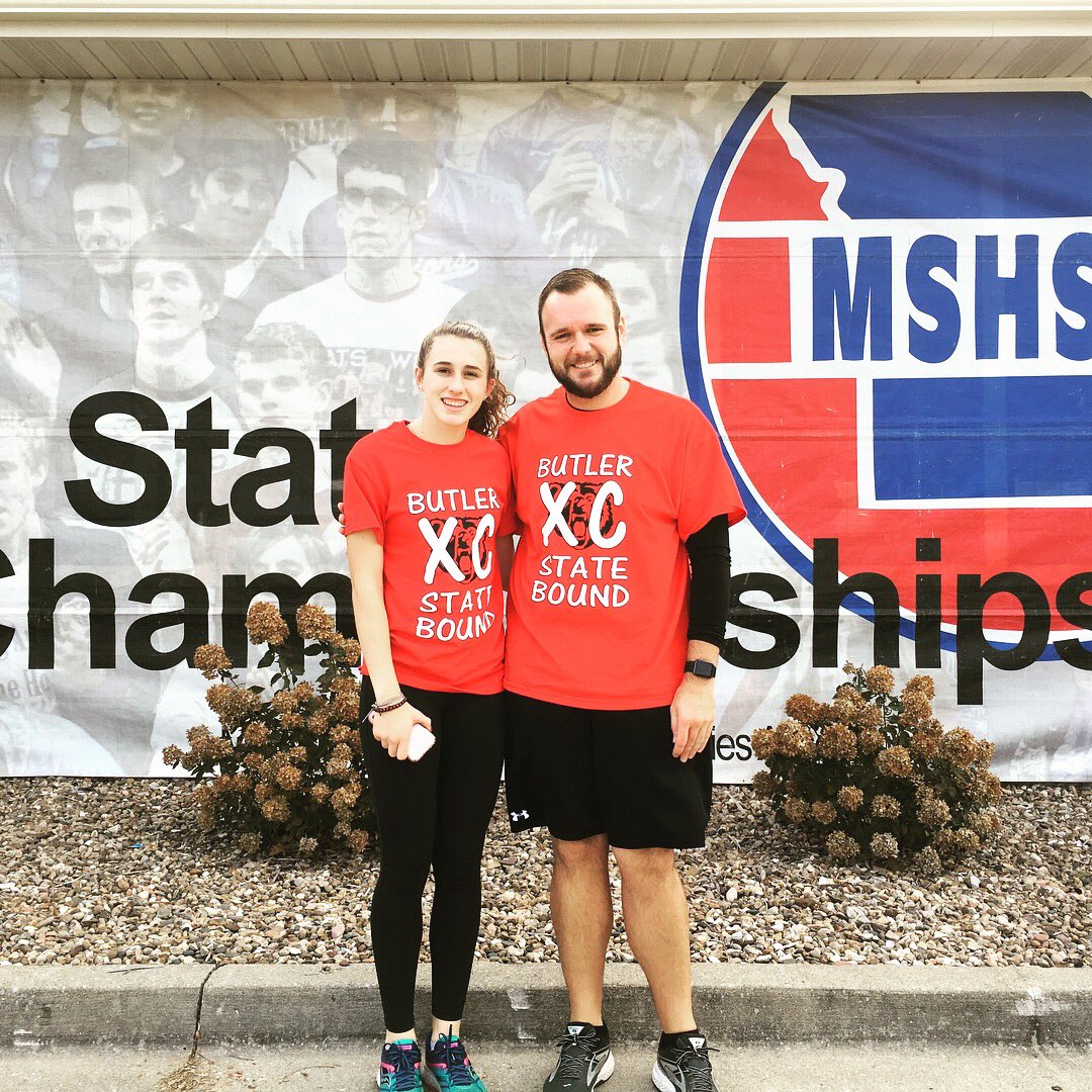 ButlerBearXCTF's tweet photo. #ButlerXC has arrived at the course ready for a quick run! Thanks Makenna for coming along to support Ryenne! https://t.co/dO1XEpBFtv