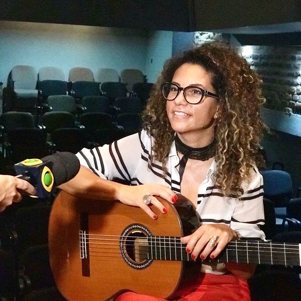 ZannaOficial's tweet photo. Amigues, todos ligados no Jornal do Rio da @tvbandeirantes . Bati um papo muito legal sobre o disco e o show. Vai começar!!! #zannaoficial https://t.co/PKksGqGbfi