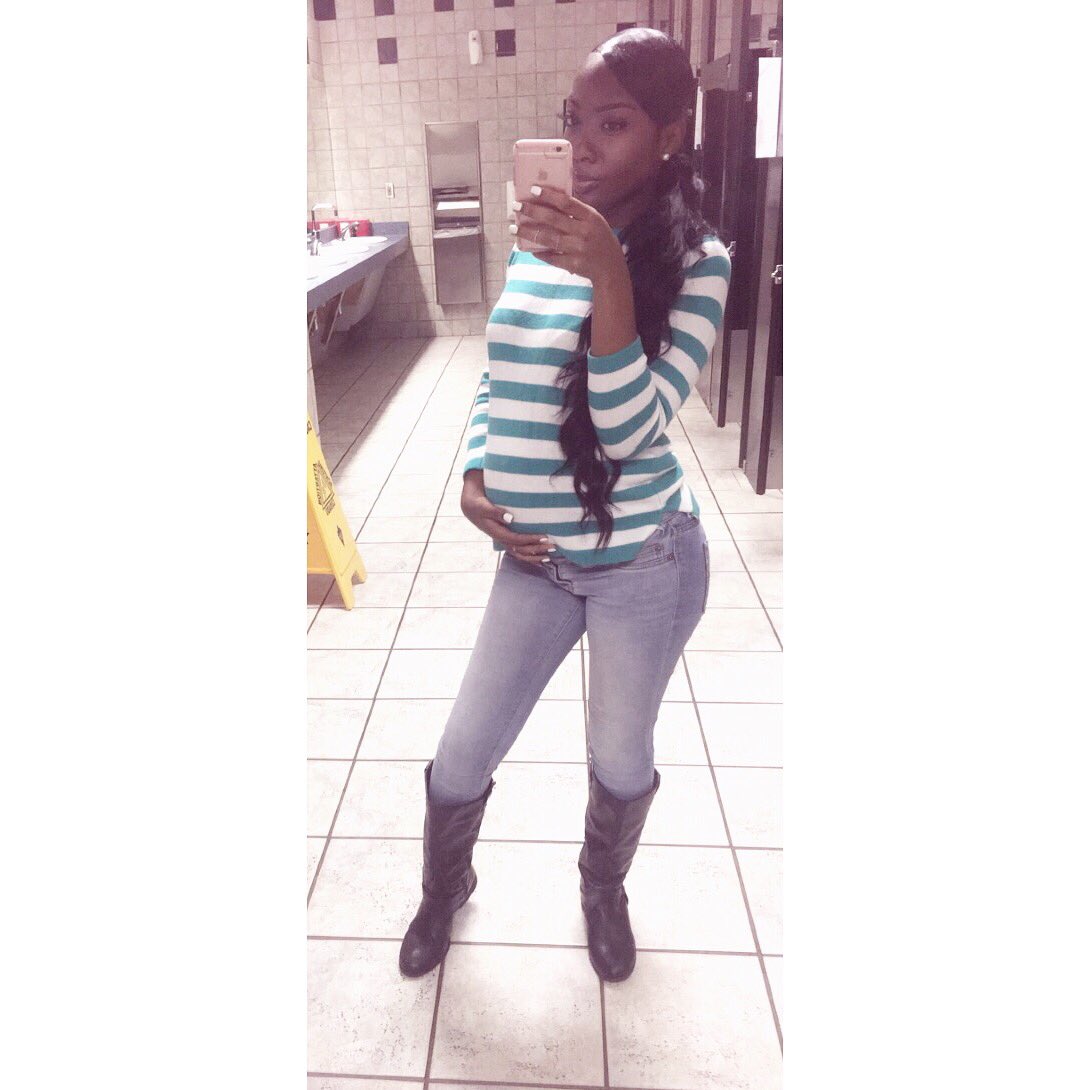 kaye_taliaferro's tweet image. smile even when you don't feel like smiling, the worse is only temporary #faithiskey 💛🙏🏾✨