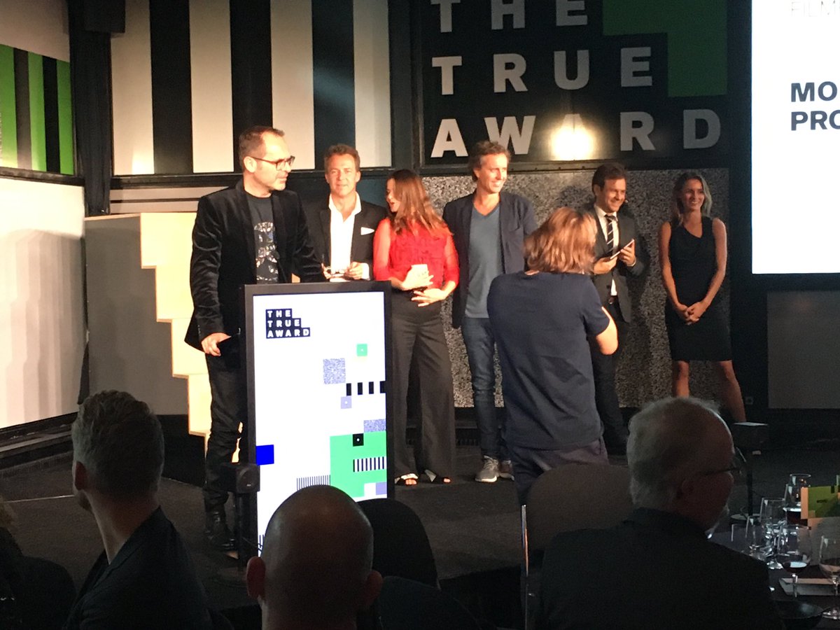 Bureaubizdk's tweet photo. Årets producent: Moland Film Production #trueaward https://t.co/O3otZVsEZH