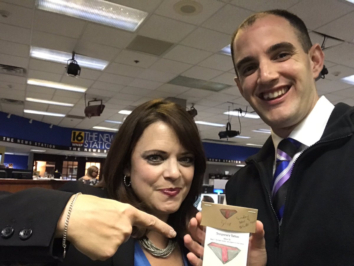 onwithjohnwx's tweet photo. Wishing my friend @JulieSidoniWNEP GOOD LUCK as she joins @wnepRyansRun team for the @nycmarathon on Sunday. She's running for #SuperTyler https://t.co/uYbAV7kIQp
