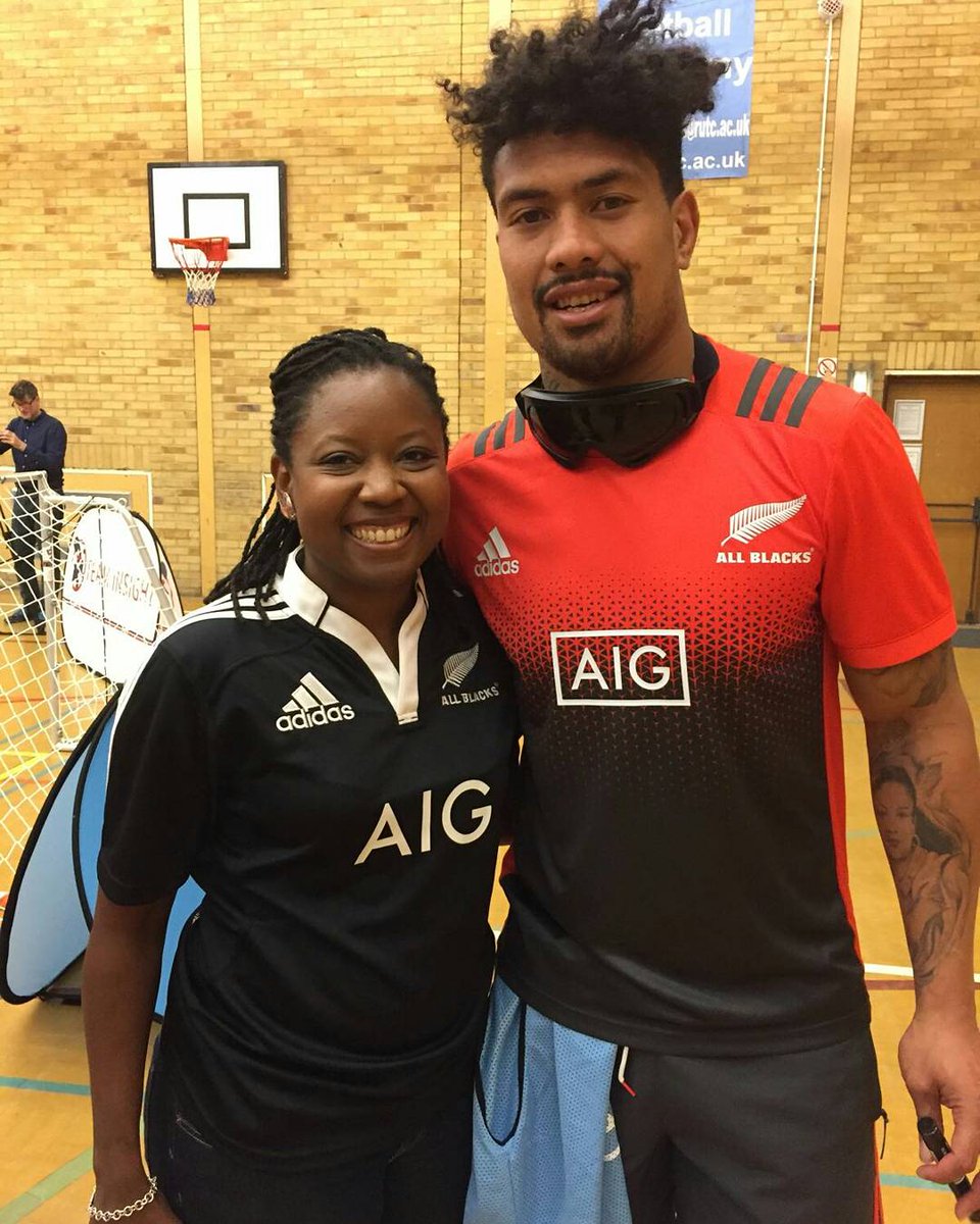 MoSieons1's tweet photo. Thank you @AllBlacks for spending your off day supporting @RNIB. Good luck in tomorrow's game against the @barbariansrugby https://t.co/N1n3ShRZrJ
