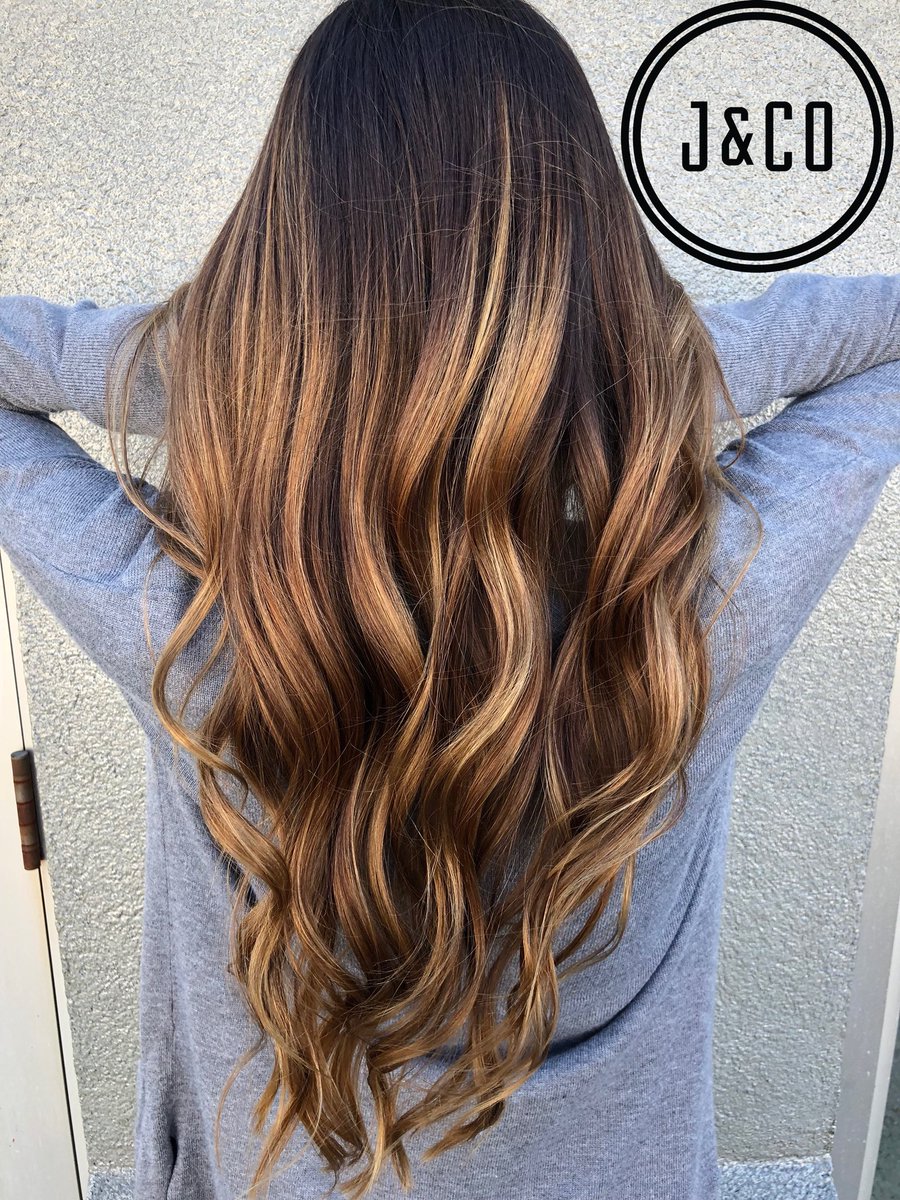 vuenj's tweet photo. Ready for the weekend with this gorgeous balayage 💆🏽 @JandCoHair #hair #balayage #beauty #love https://t.co/kvblAstXhn