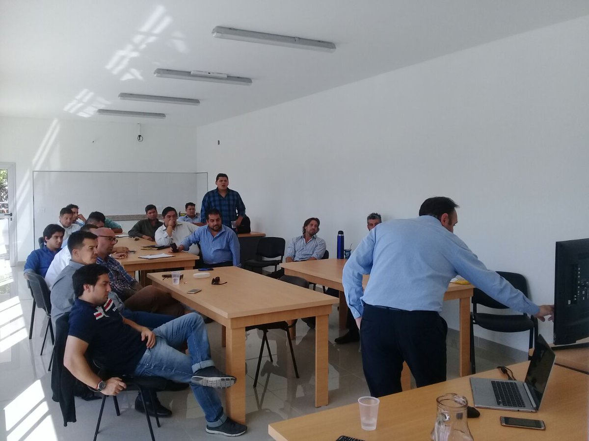 TecnomOk's tweet photo. #DestinosDeLaSemana en Salta junta a @IvecoRani @FaduaSA y @cherysamer Gracias por Recibirnos! #Tecnom #NUBUX #CRM

https://t.co/GR4qpY8B2k https://t.co/ylVdbrPRzE