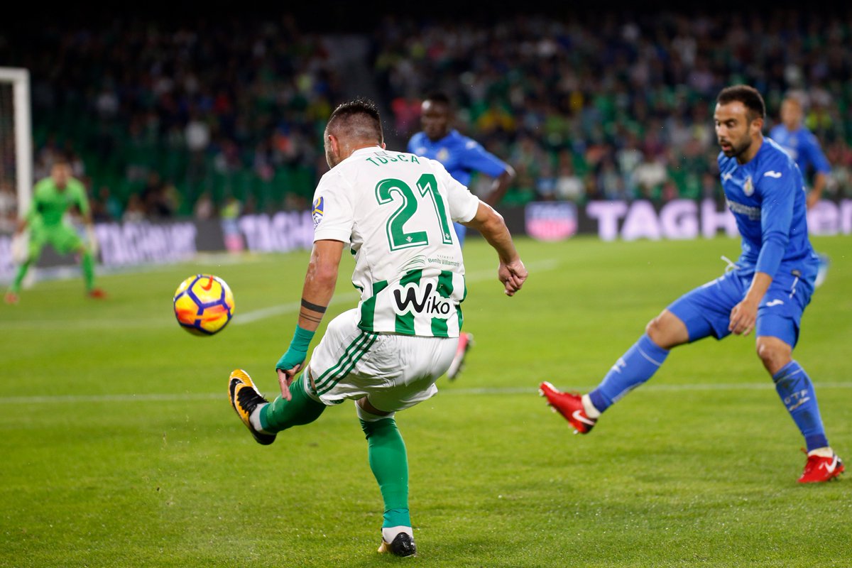 Betis vs getafe. Реал бетис хетафе. Мостовой бетис. Ла лига хетафе бетис. Бетис зенит 24 февраля лигаевропаматчтв.