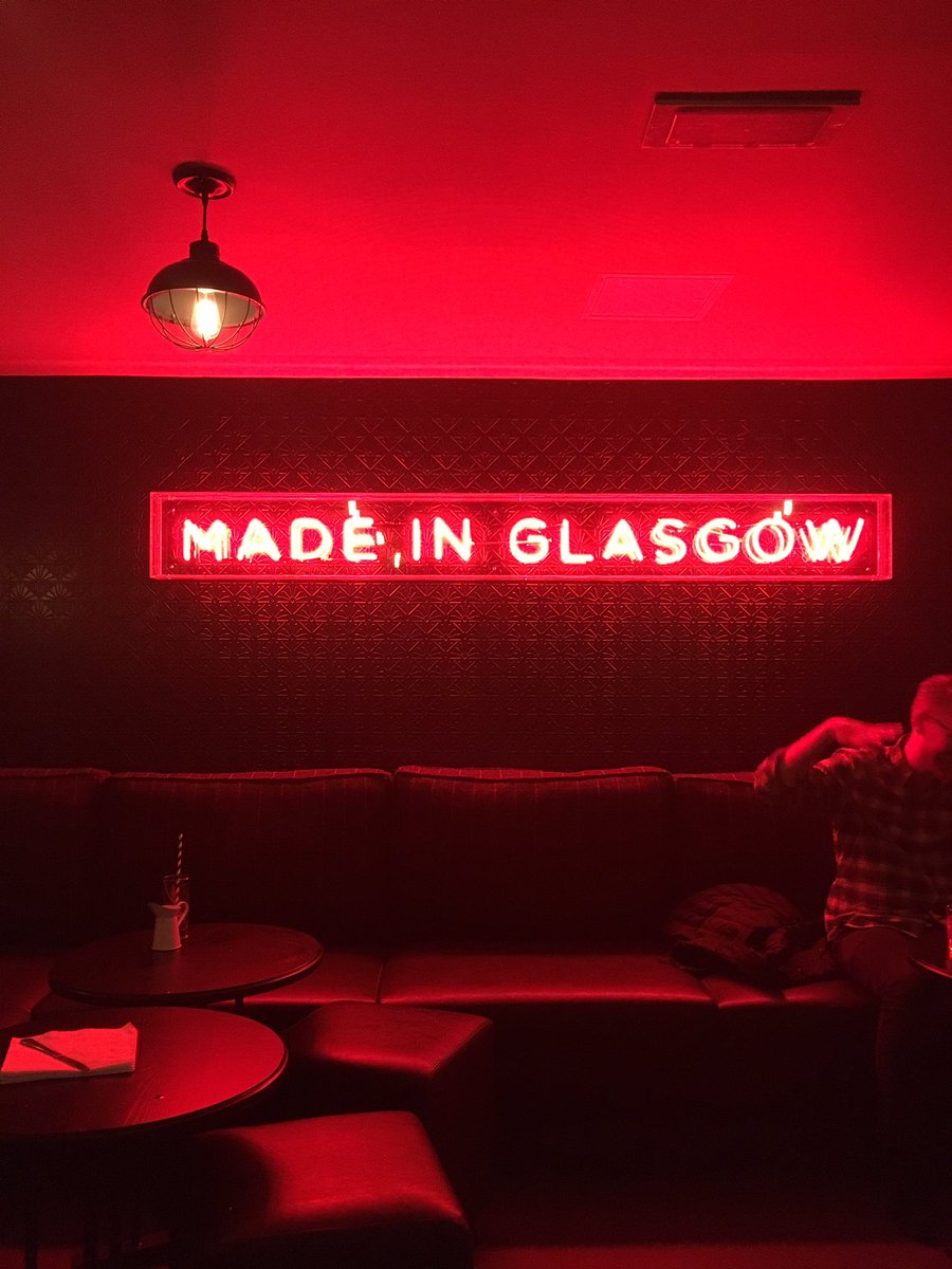 lucy_baillie21's tweet photo. Fab cocktails and macaroni pie @pieandbrew #Glasgow #pieandbrew https://t.co/e0GBuaFEwH