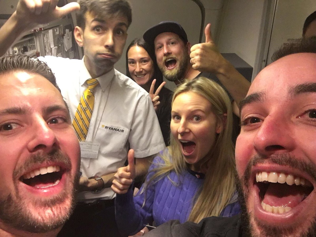 Batranum's tweet photo. @Ryanair you guys have had a bad rap lately but can I say your staff on flight #FR9967 were amazing and deserve recognition https://t.co/HiVPSh1b1r