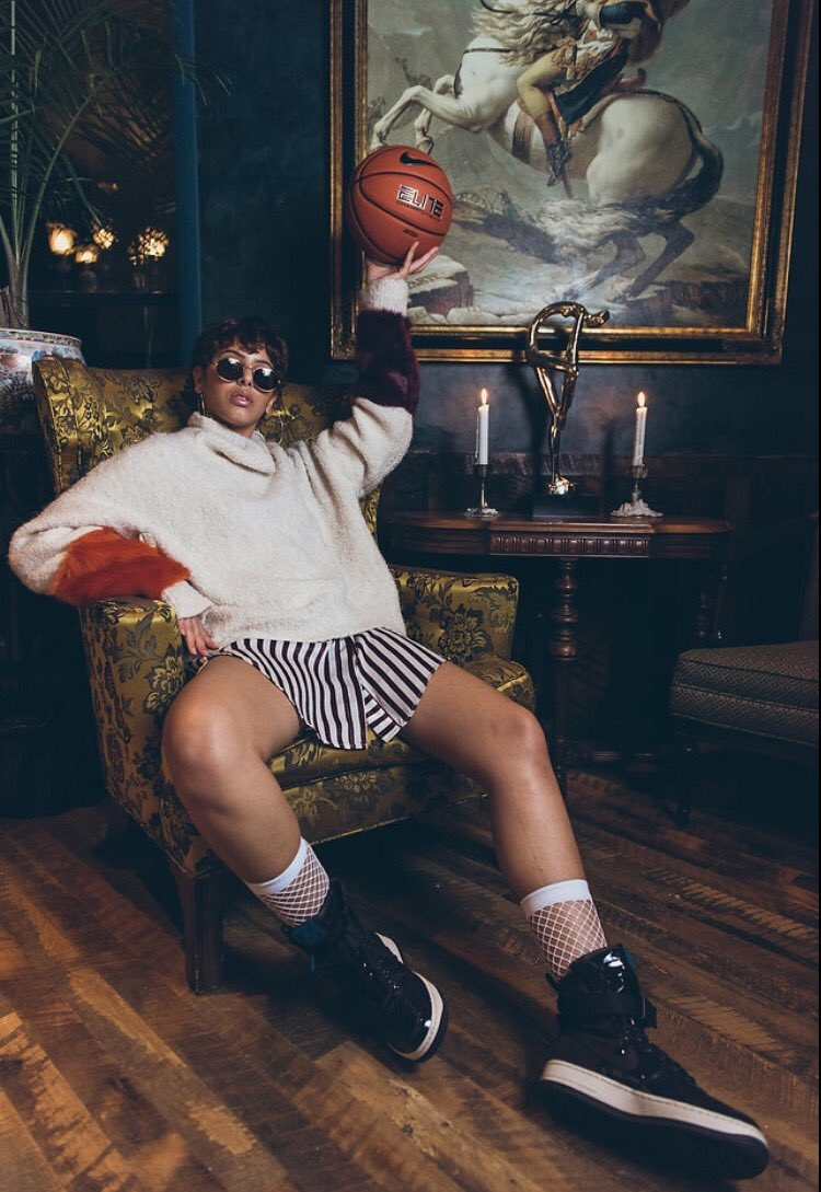 jadathajoint's tweet photo. favorites from my Nike SF AF1 editorial. the force is female 🚺

@ZoeRain @TripppleOG @molliegloss https://t.co/x4WWJVoeSm