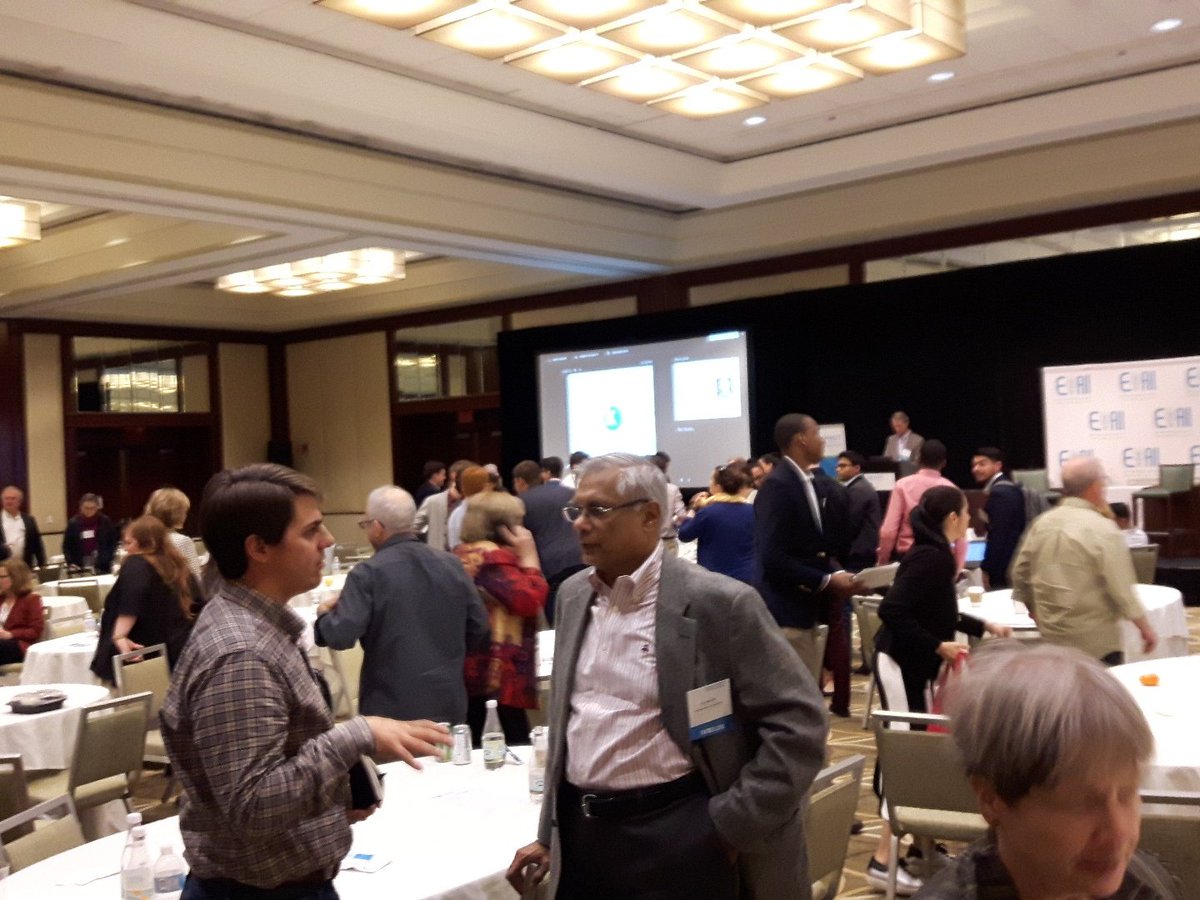 MartinMichelBez's tweet photo. journée très éducative au #eforallsummit!
#pmeccnbpa https://t.co/XtjVxS1ytc