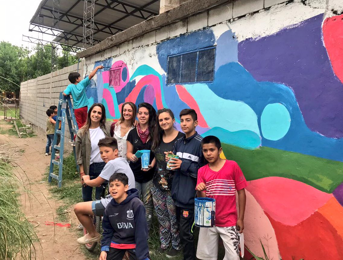 Con los talleres de desarrollo humano los vecinos son los protagonistas de las transformaciones de sus barrios #Hábitat <a href="/Klemensiewicz/">Marina Klemensiewicz</a> 🎨🏡