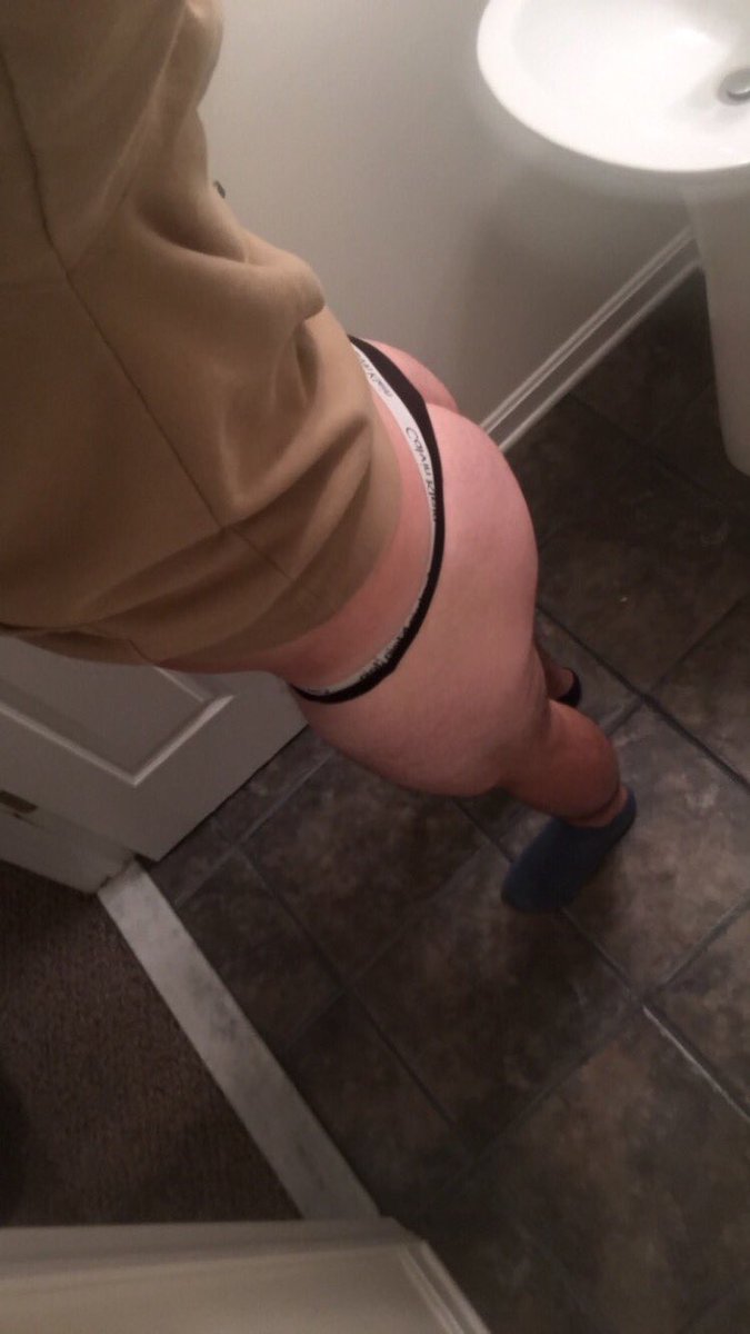 CagedBB's tweet image. Come get it daddy