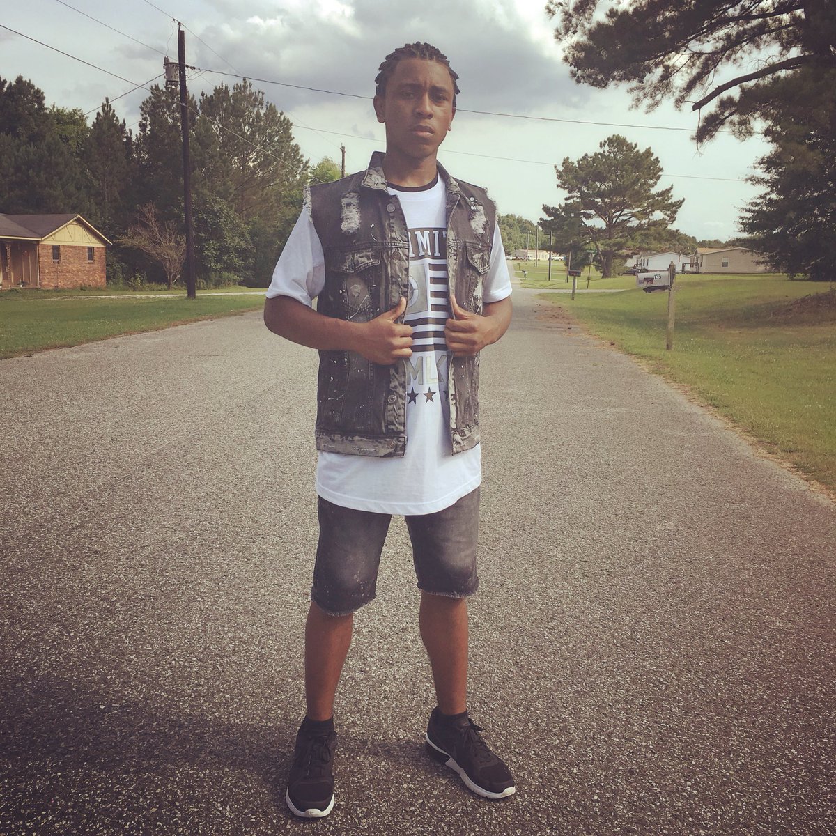 CobyJanathan's tweet image. One thing 🙏🙏💸at a time