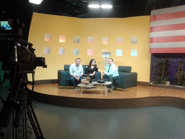 IDH_HMO's tweet photo. Dando a conocer la convocatoria para el segundo #GranMaraton Hermosillo en el programa Conceptos de Luis Alfonso López Celis. @mingoromero1 https://t.co/87fM1usp5k