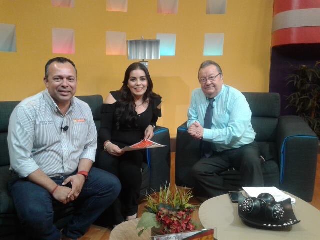 IDH_HMO's tweet photo. Dando a conocer la convocatoria para el segundo #GranMaraton Hermosillo en el programa Conceptos de Luis Alfonso López Celis. @mingoromero1 https://t.co/87fM1usp5k