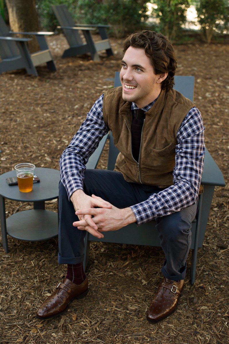 ZelliItalia's tweet photo. #cheers to the #weekend ! Remember to #FallBack and #Enjoy some extra R&amp;R! #Dressed by @StanleyKorshak . #Mensfashion #CasualFriday #style https://t.co/GM5onpbTx3