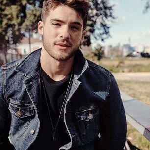 teenwolfxtheo's tweet photo. rt if you love cody christian https://t.co/GkSV5enOSz