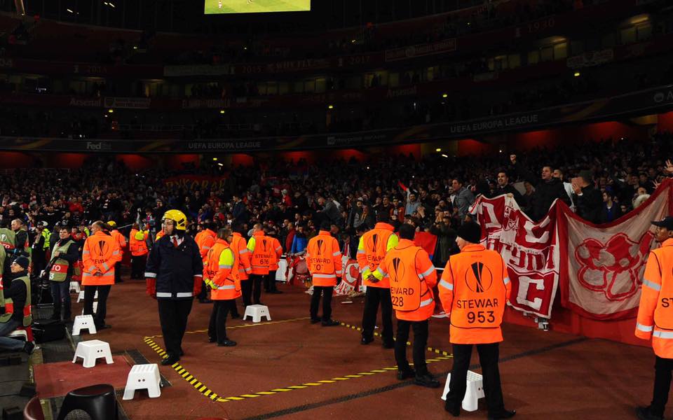 delije_net's tweet photo. 📸 А у Лондону... | #UEL: Арсенал - Звезда 0:0, 02.11.2017. #FKCZ #ARSCZV #AFCvRSB #ARSRSB https://t.co/n5Fx4a64lL