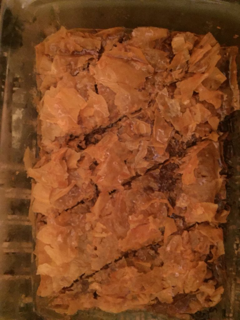 dinasorausrex's tweet photo. homemade baklava https://t.co/m5T8mrDBuL
