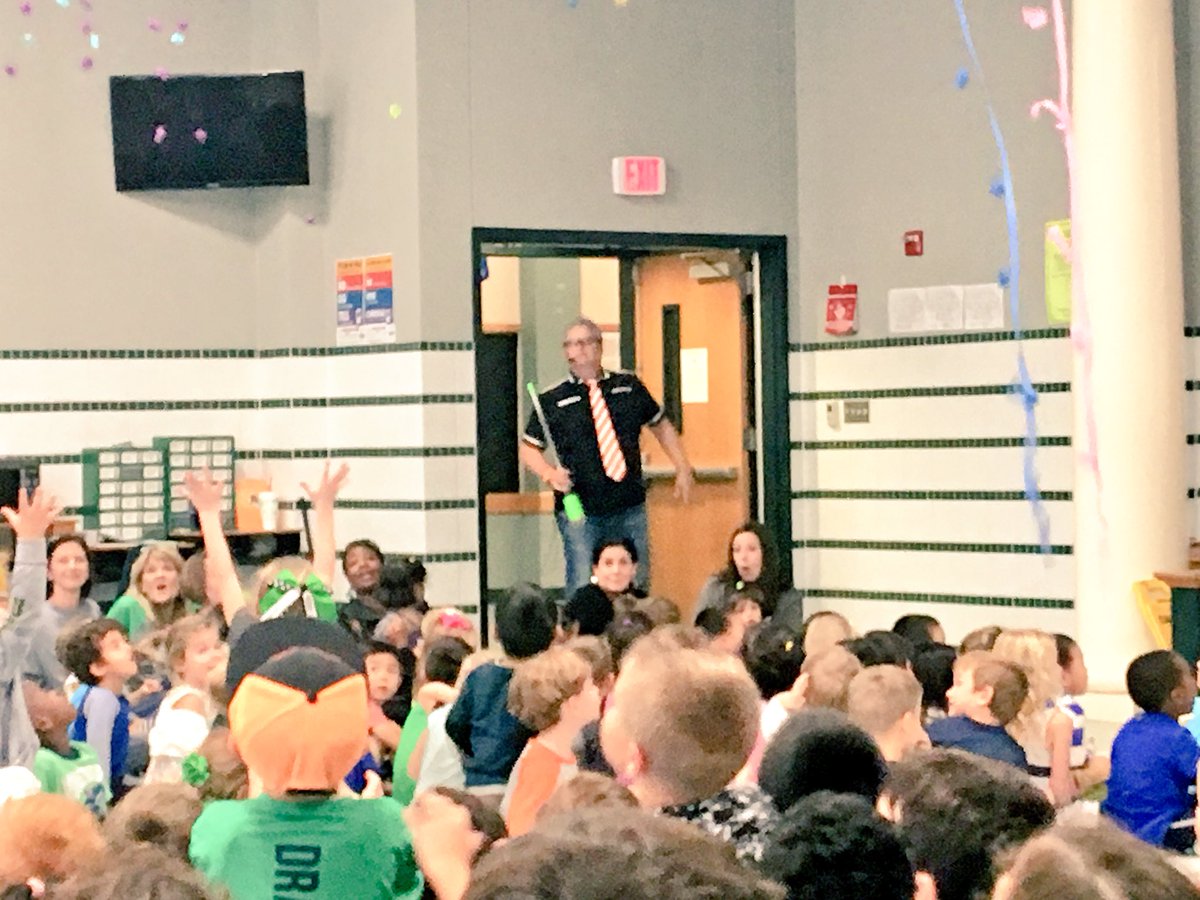 RESMrsBrinkman's tweet photo. Science rocks! Thanks @chancekLab for putting together an awesome program today! #Rocken20 #ScienceExplorationDay https://t.co/ck2eqGuLZr