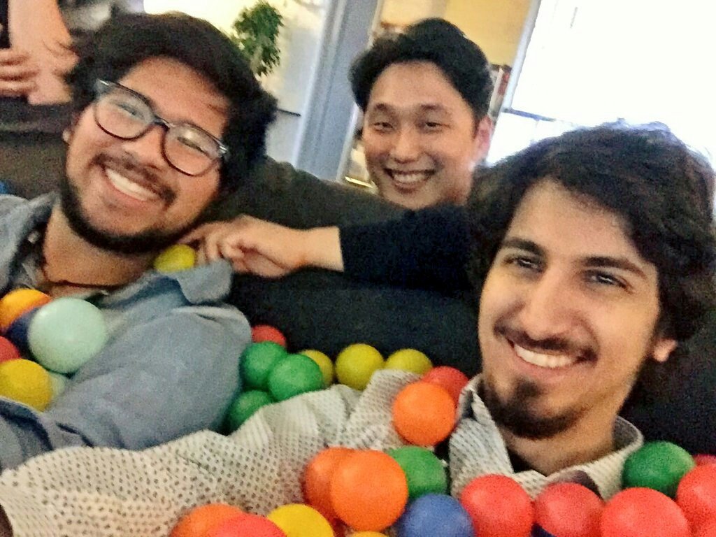 Fra_Font's tweet image. Actually, there is a ball pool too! #dashhack #team