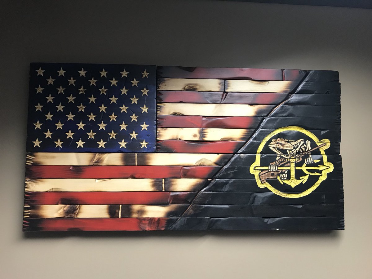 RandyRam06's tweet photo. An #honor to have this incredible  #flagstohonor piece of art! #Thankyou #OperationValor #fhmr #USA #Veterans #america #damnfew @Indatatech https://t.co/25mTgKIWzU