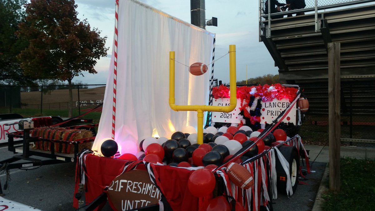 LinganoreSGA's tweet image. Check out the floats before the game!