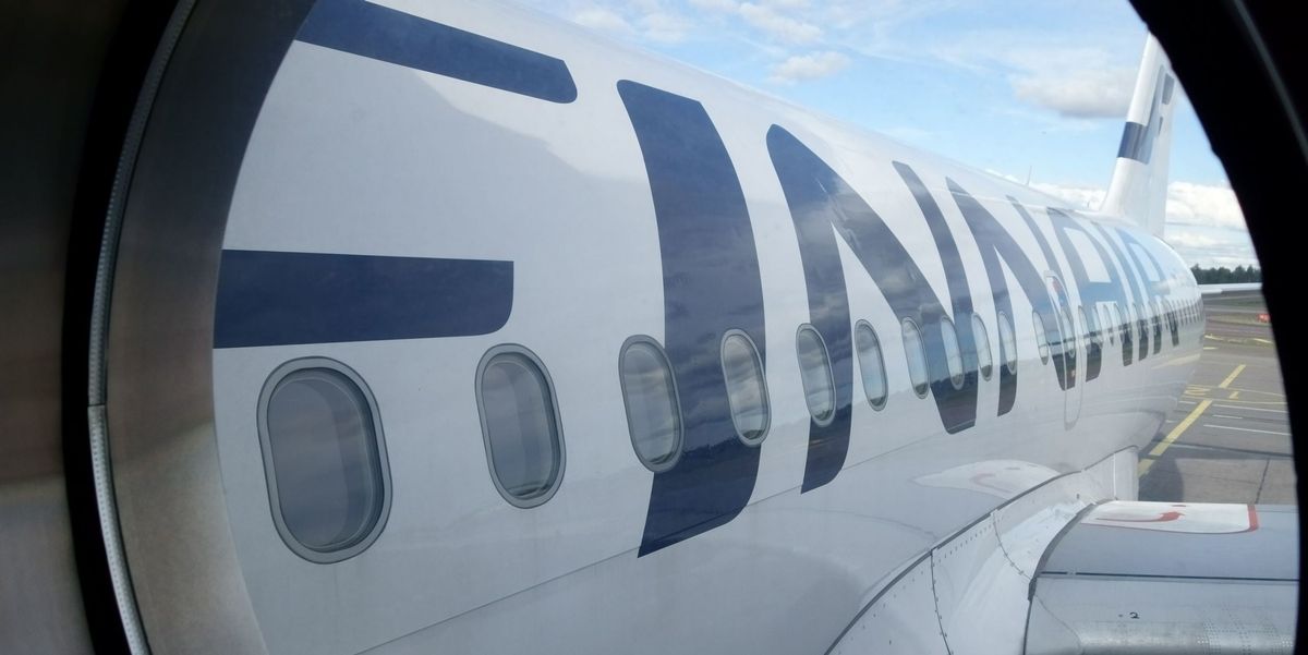marieclaire's tweet photo. This Airline Wants to Start Weighing Passengers Before They Board the Plane https://t.co/UqYdlBL4i5 https://t.co/UmZcgJxVtU