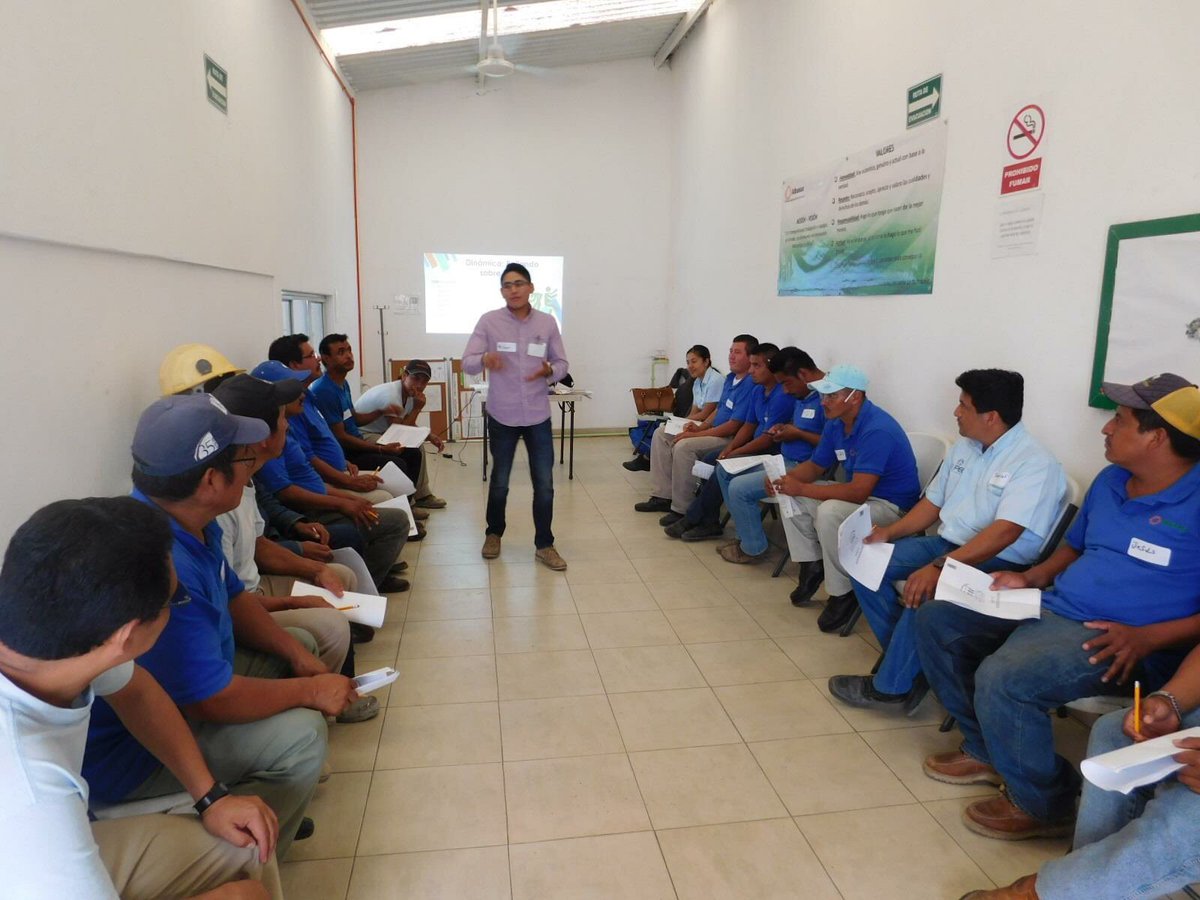 CapitalHFEC's tweet photo. Realizamos la 2a. Sesión de la Capacitación del #Hábito #Responsabilidad al equipo de la empresa #Albasur https://t.co/NUQD1Dj8Cb