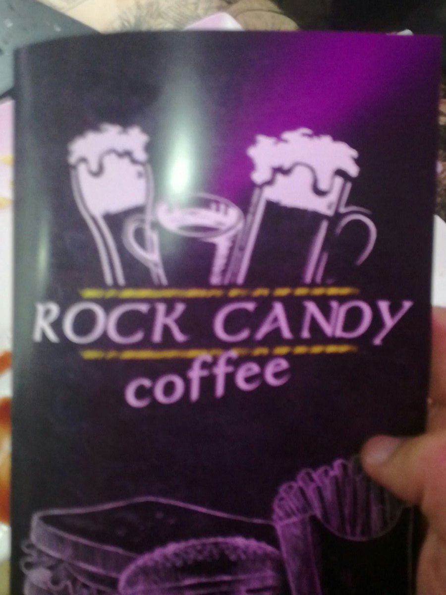 Todo el mundo sabe que aquí es donde mejor se come. A vuestros bares no va ni <a href="/riverakiko/">j</a>   @barcrespolunaAP  #DerbiDeLaGinebra