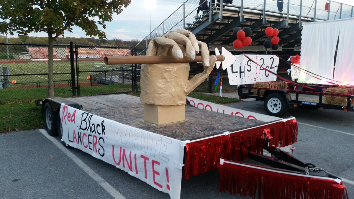 LinganoreSGA's tweet image. Check out the floats before the game!