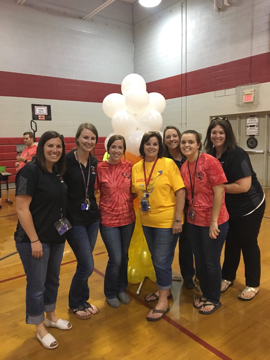 Fall Festival Fun!  👻🎃<a href="/FourOaksES/">Four Oaks Elementary</a> #cardinaltweets