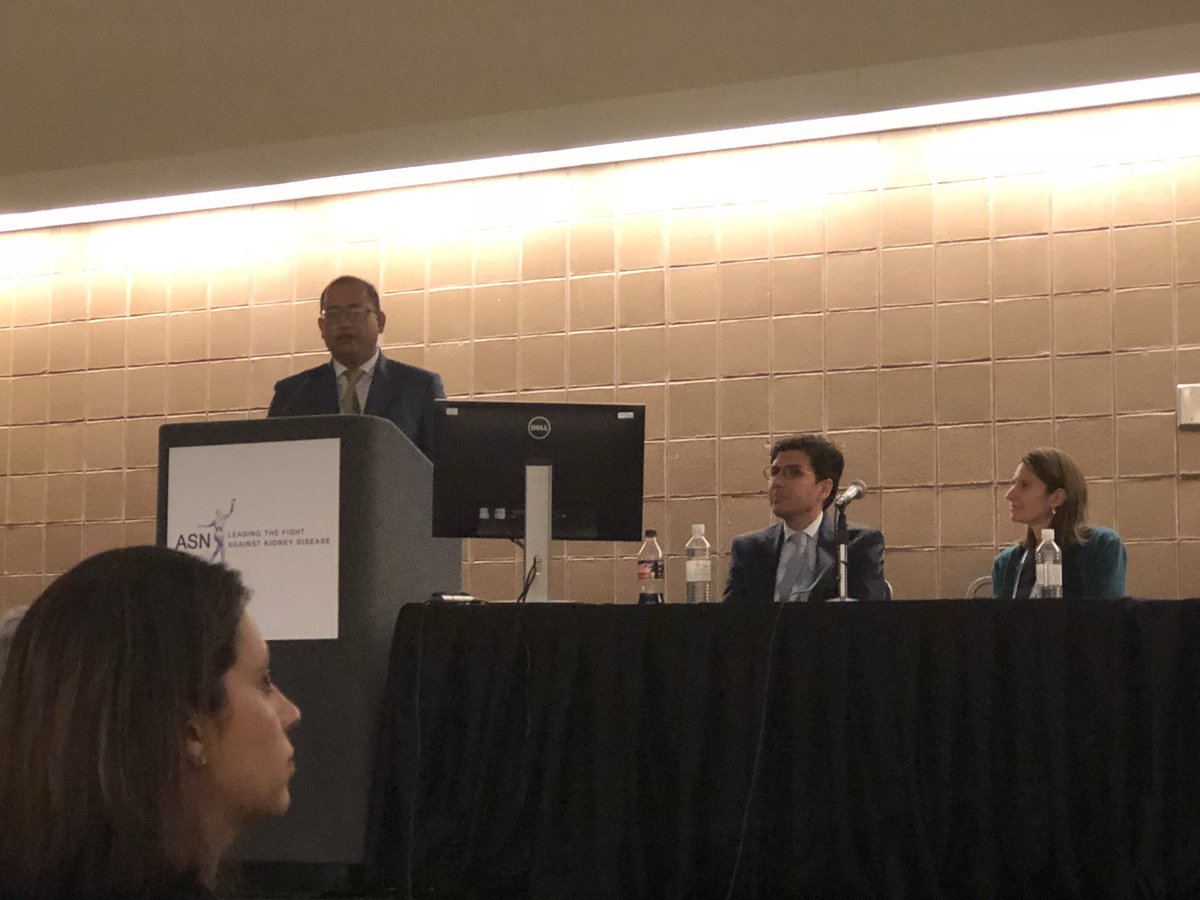 ginsbergcharles's tweet photo. @Kidney_Pee rocking presentation number 1 of 2 #UCSDNephrology https://t.co/K3X1YyTZIO