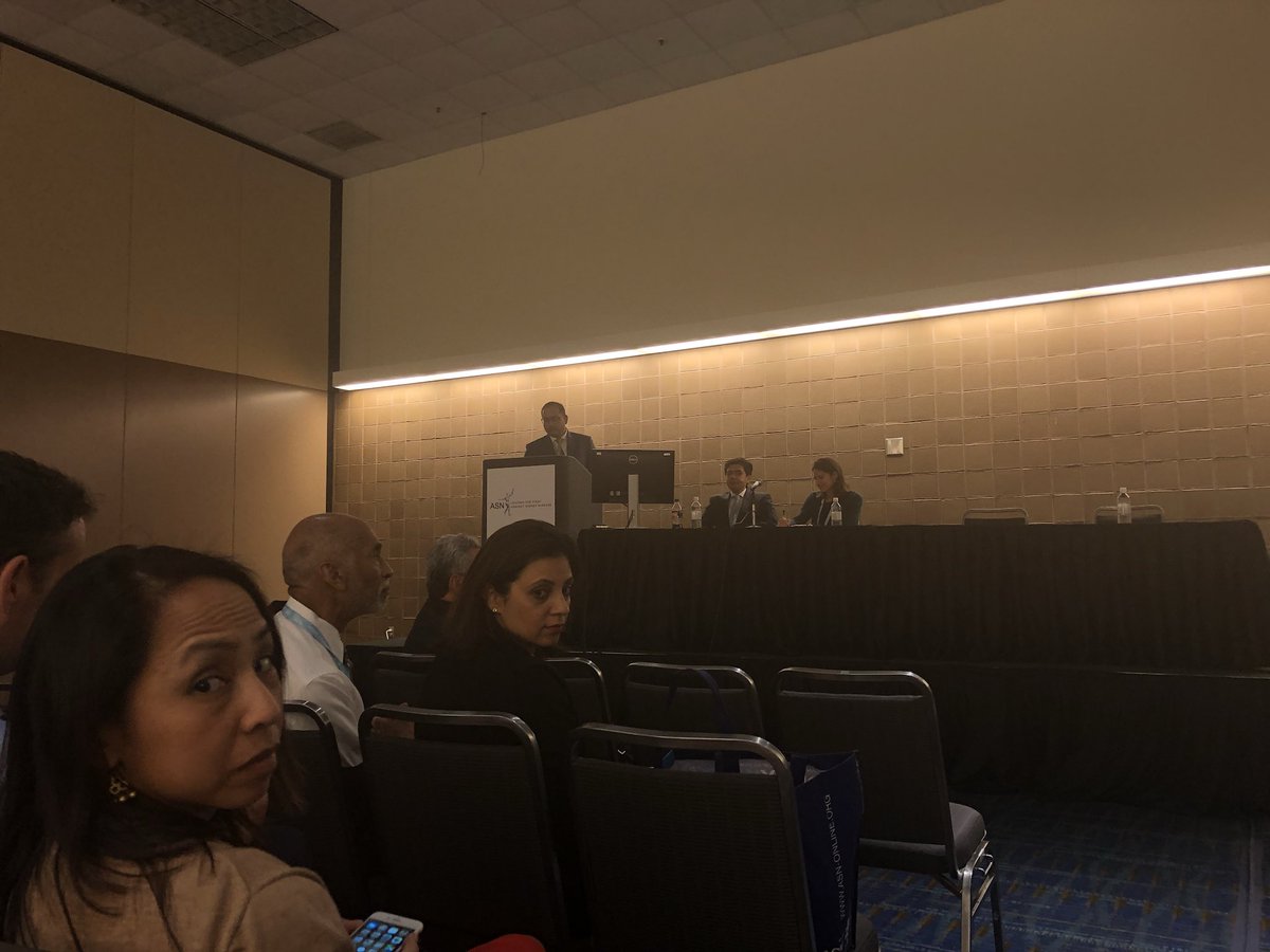 ginsbergcharles's tweet photo. @Kidney_Pee rocking presentation number 1 of 2 #UCSDNephrology https://t.co/K3X1YyTZIO