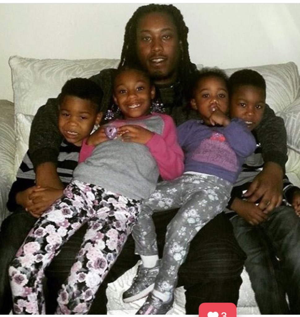 _TooEasyBlack's tweet photo. Rest Easy Big Fella..,! I Was just with u last night talkin bout how we was bout to apply pressure.. Telling me how u got any advice for me when my baby was born.. Damn Big Boy #LongLiveMojo https://t.co/XCkdH9GIiw