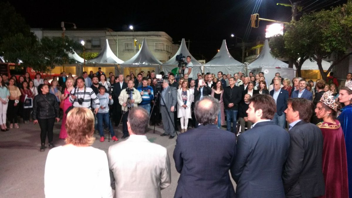 LauraLabat's tweet photo. #Hernando En el marco d la #62fnm el secretario @jc_scotto entregó al municipio tres millones cuatrocientos mil pesos para obra d #subnivel https://t.co/cuLL4m4uce