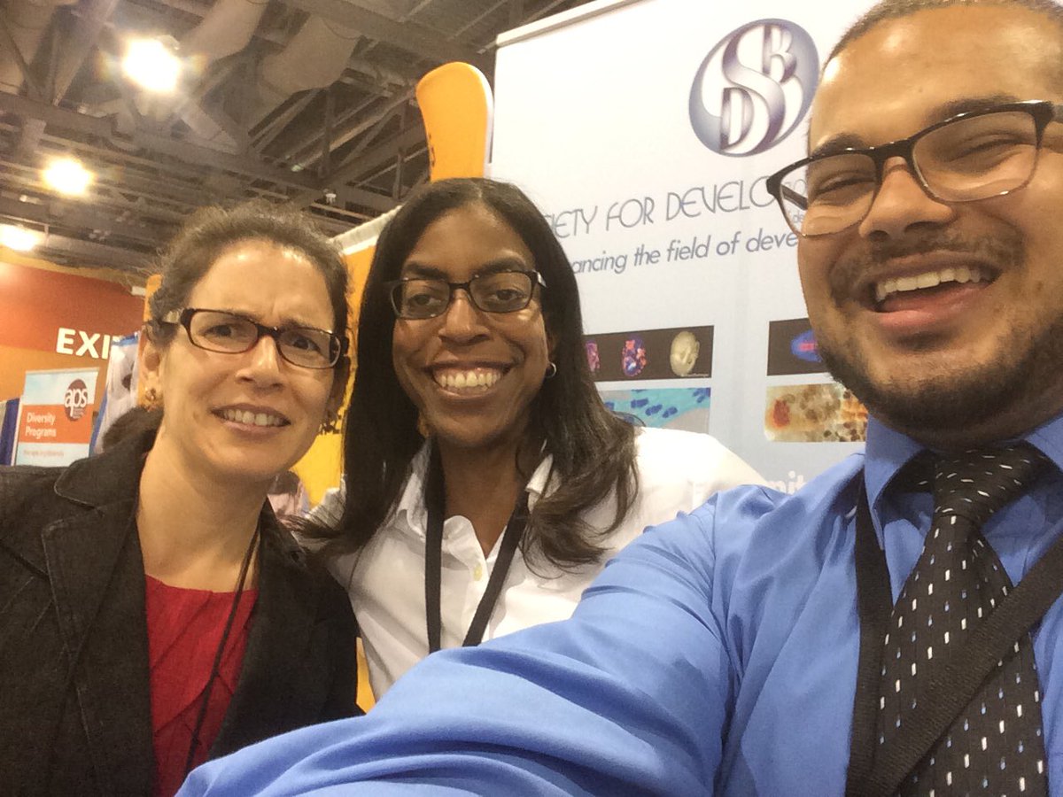 SocDevBio's tweet photo. #DevelopmentalBiology representing at #ABRCMS2017 with @mjuarez213 Evan Brooks and Marsha Lucas https://t.co/qNkJGWt2u8