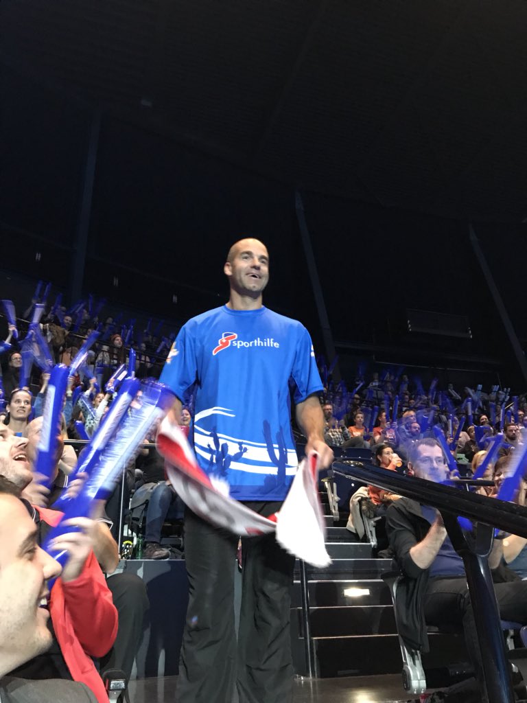 BallesJean's tweet photo. Tolle Stimmung am Super10Kampf 2017 Danke Ochsnersport https://t.co/ihO8eXyRg0