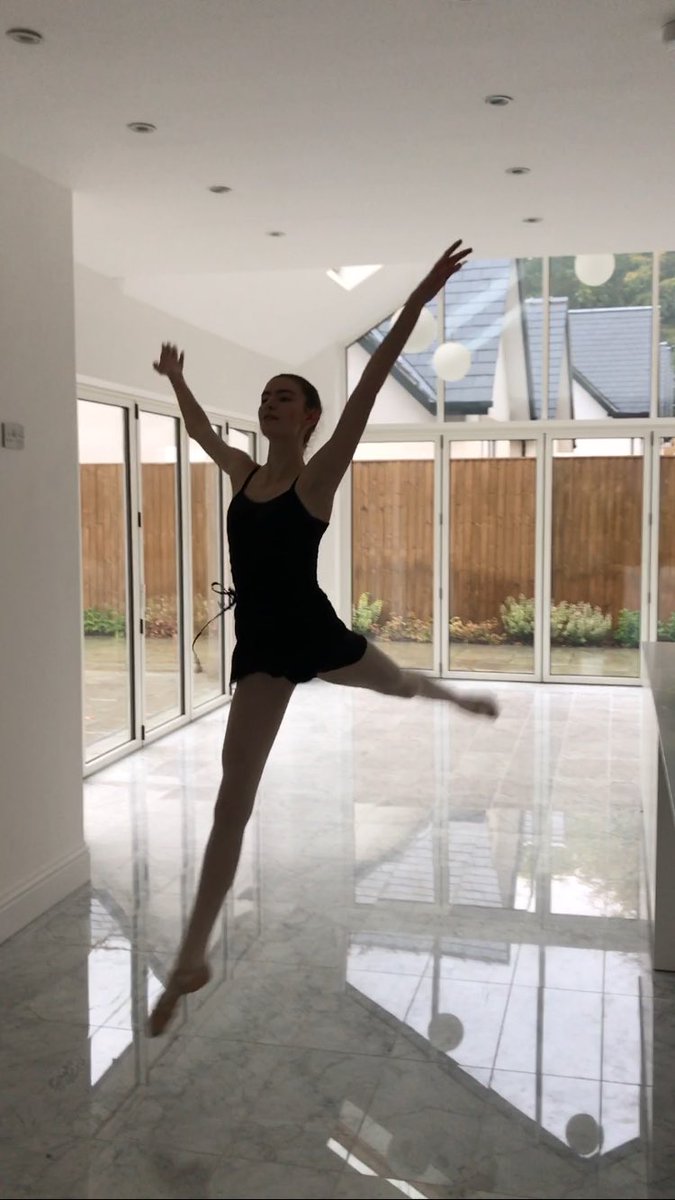 Victoria_Molloy's tweet photo. Taking the kitchen ballet to the next level.....#NotMyKitchen https://t.co/7684JAng9E
