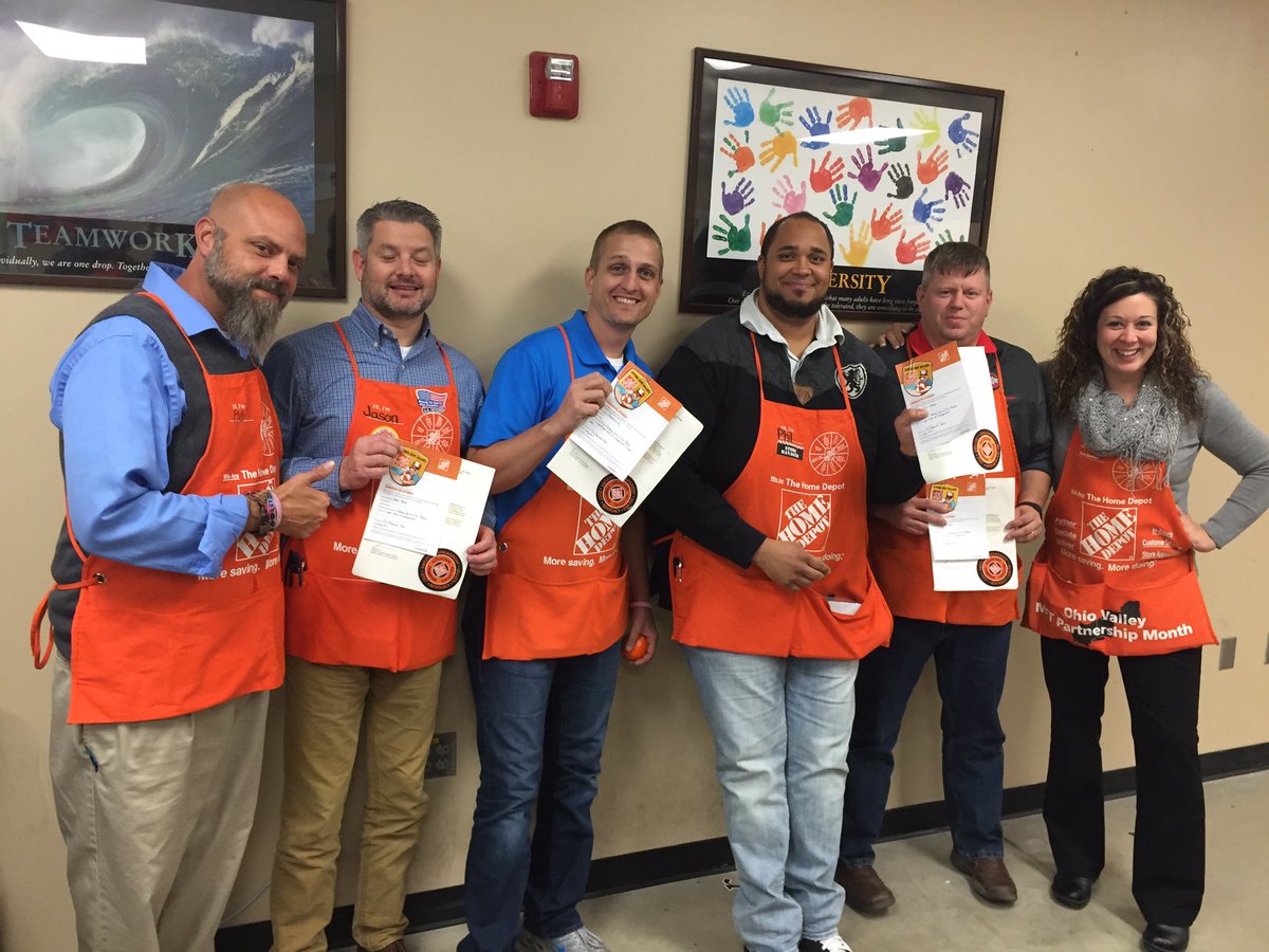 shannonxmaxwel1's tweet photo. Four store managers who have driven a positive culture in their stores. The voices of you associates have spoken. Thank you for your impact https://t.co/2PQwQ0fXpd