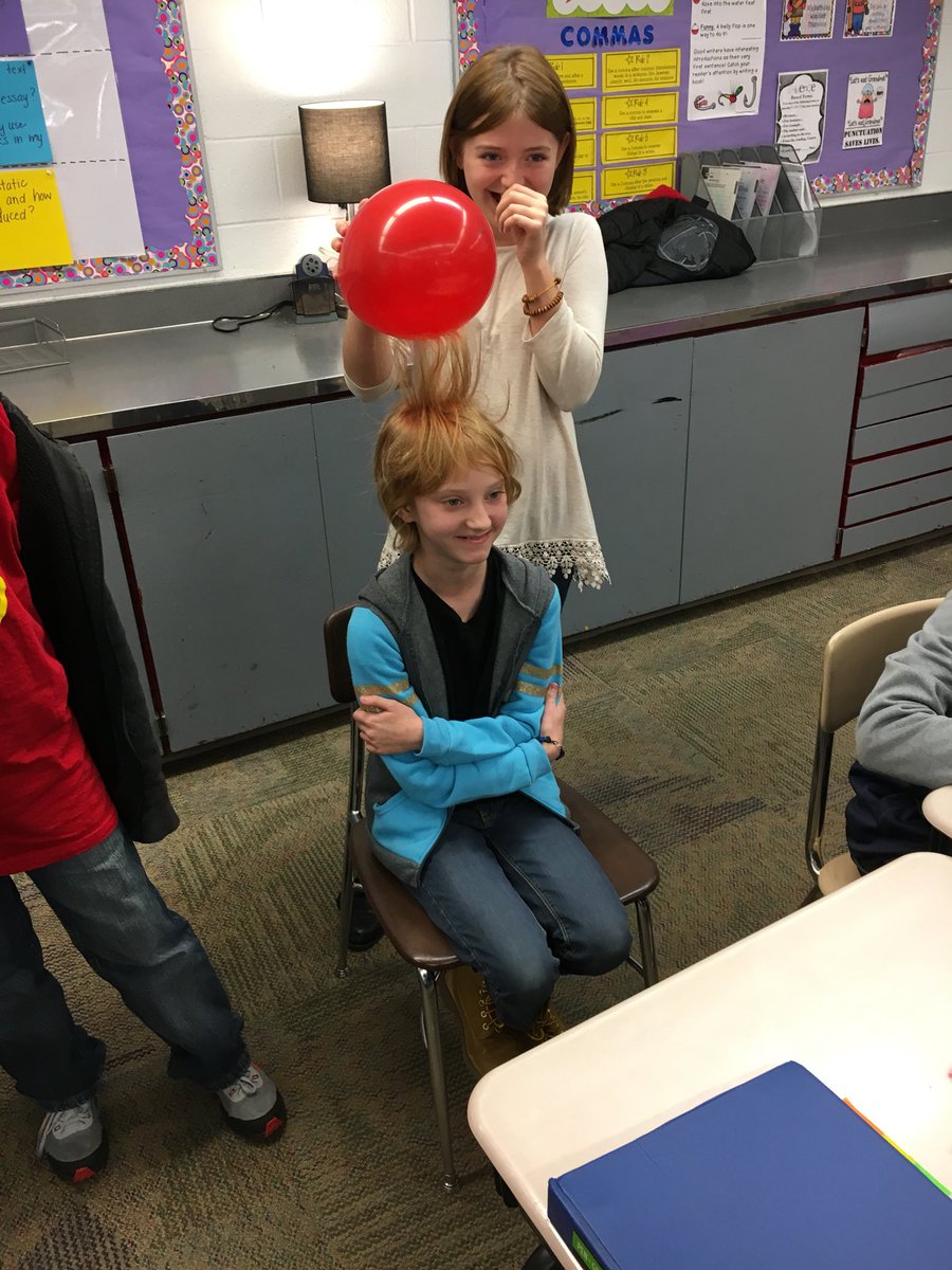 esmith_teach's tweet photo. #disruptionEdu #flyhighfri  Fun with static electricity!🎈🎈 https://t.co/BlwkkwhoOb