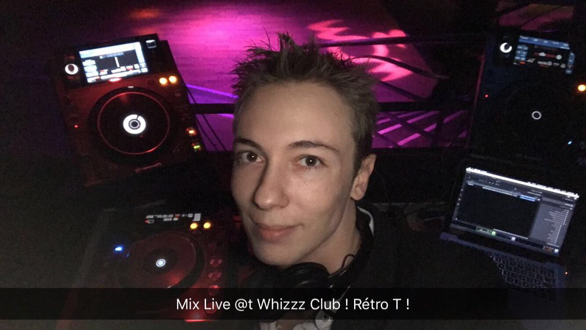 JamesBarned's tweet photo. #WhizzzClub #MixLive #RetroT #JamesBarnedDjLife https://t.co/cZw51zkZDI