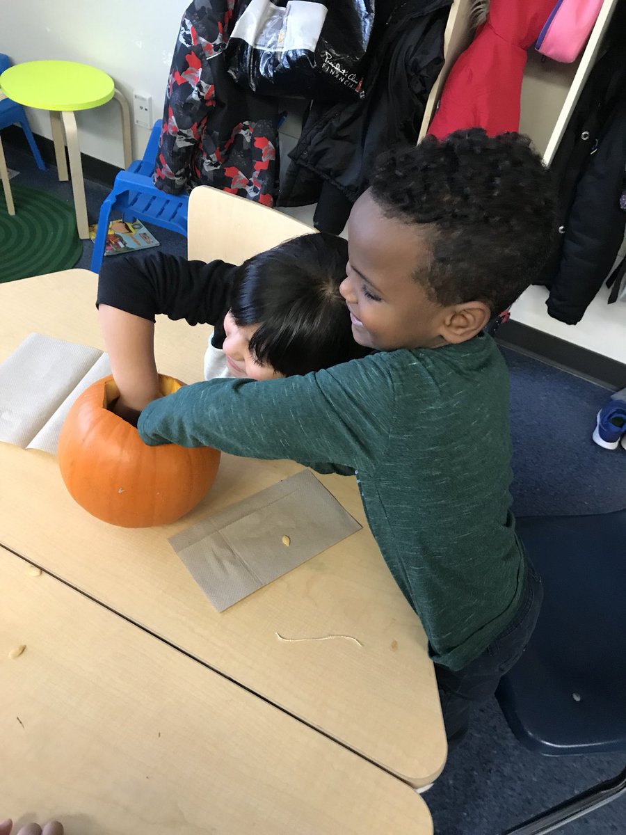 silver_reagan's tweet photo. A week of learning! #wsd #wsdinquiry #wsdmath #pumpkininvestigation π https://t.co/NfuiSJcEHW