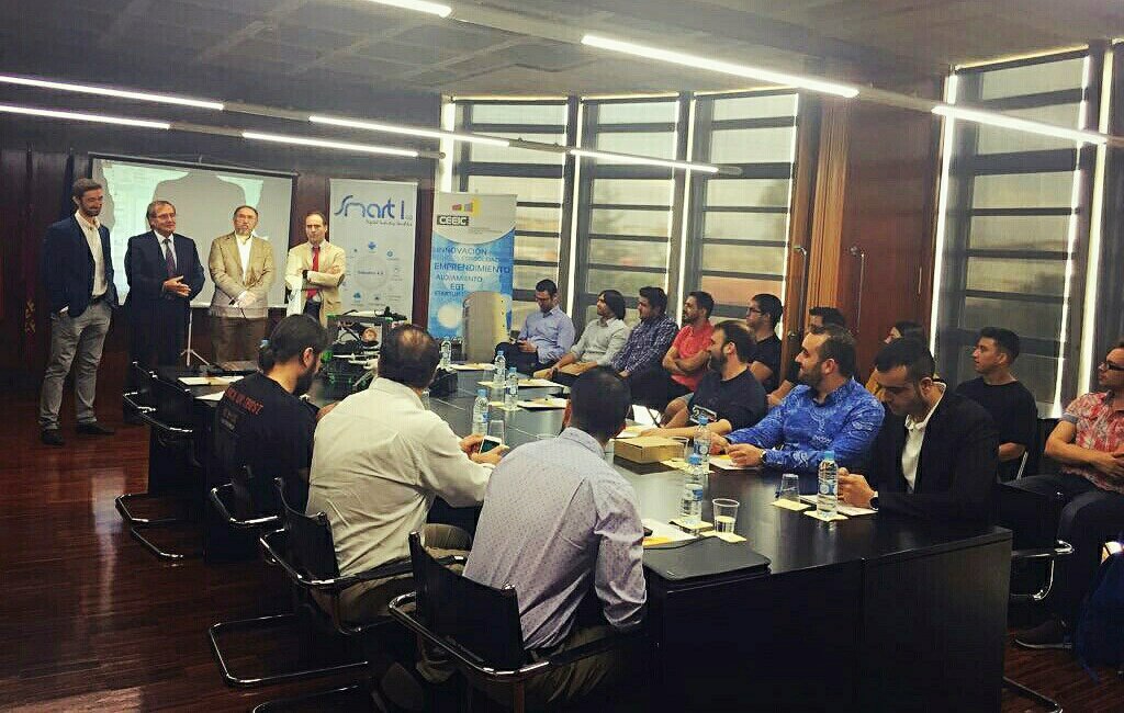 jcgmrt's tweet photo. Con eventos como el de hoy la #TransformacionDigital es una realidad @Ceeict Chicos@Smarti40 startup #Industria40 y empresas @ASECOM_Murcia https://t.co/CUL2b5wnv1