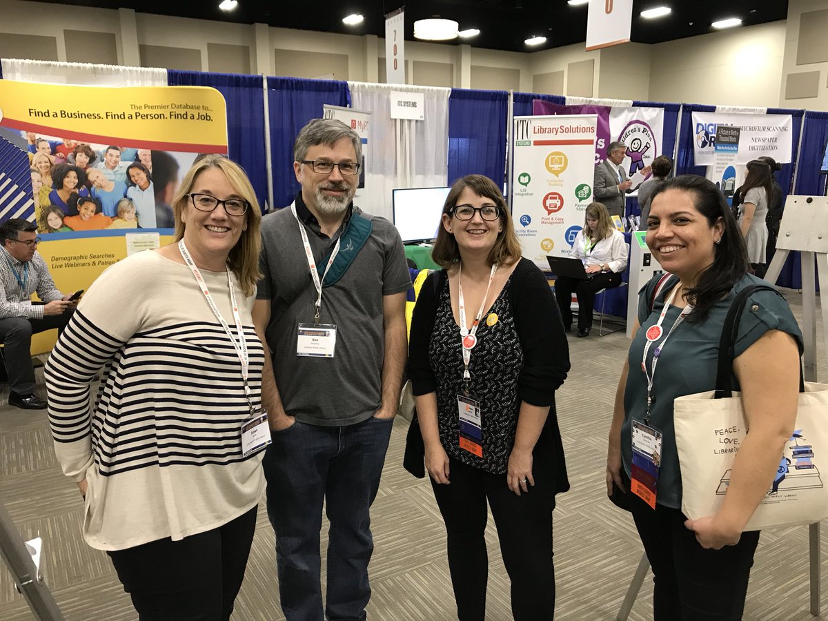 DJZibaZ's tweet image. #CLA2017 I love you Long Beach! #LBPLZineLibrary #LBPLStudio #LBPLBookBike #DragQueenStoryHour #LBPLBookFace #MusicatMain