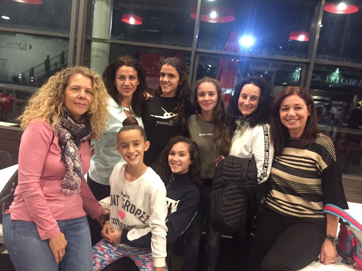 grmoratalaz's tweet photo. Camino a Granada. Feliz Torneo. Vamos! #grmoratalaz https://t.co/AMOVtp35Kh